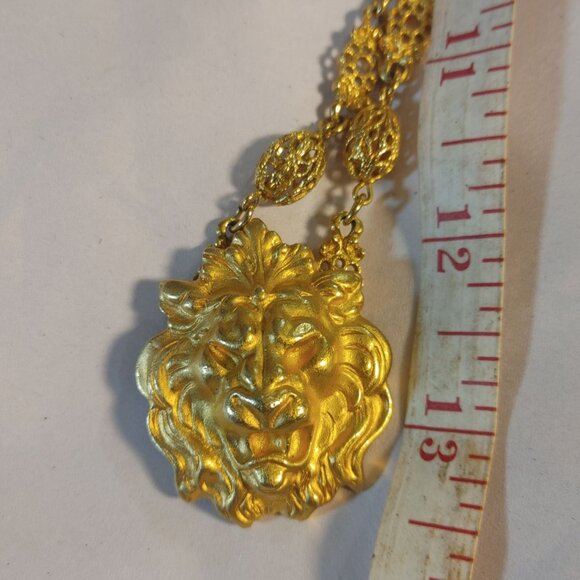 Large Lion Head Pendant 24 Inch Necklace Vintage Bold Gold Tone Intricate Chain - Picture 7 of 16